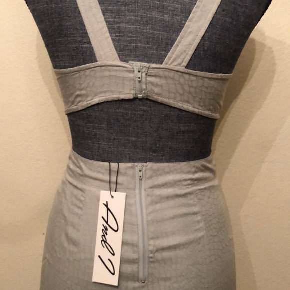 Beautiful sage dress - Picture 6 of 7